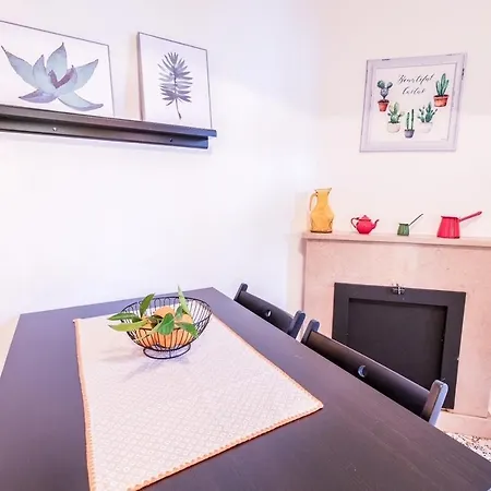 Apartment Siviglia 38 *