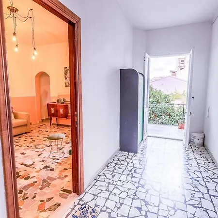 Siviglia 38 公寓